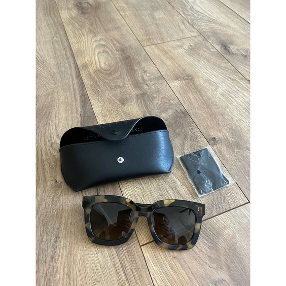 Women’s DIFF Carson Amber Tortoise Blue Steel Gradient Polarized Sunglasses​​​ - Picture 14 of 14